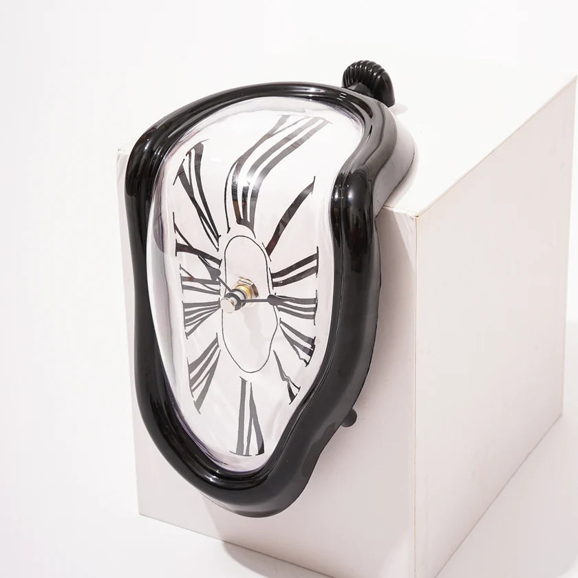 SALVADOR DALI MELTING CLOCK