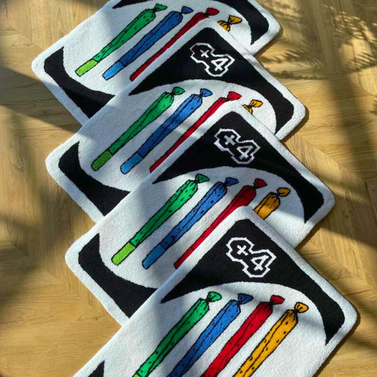 UNO +4 RUG