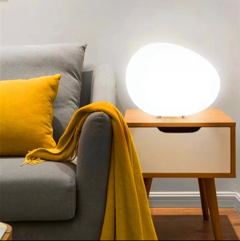 Polígono Style Table Lamp