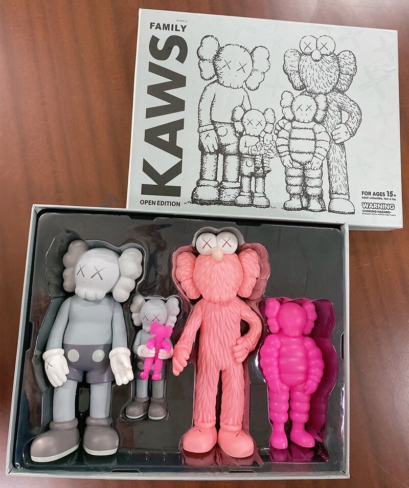 KAWS FAMILY SERIES REPLICAS