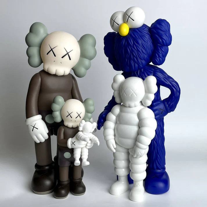 KAWS FAMILY SERIES REPLICAS