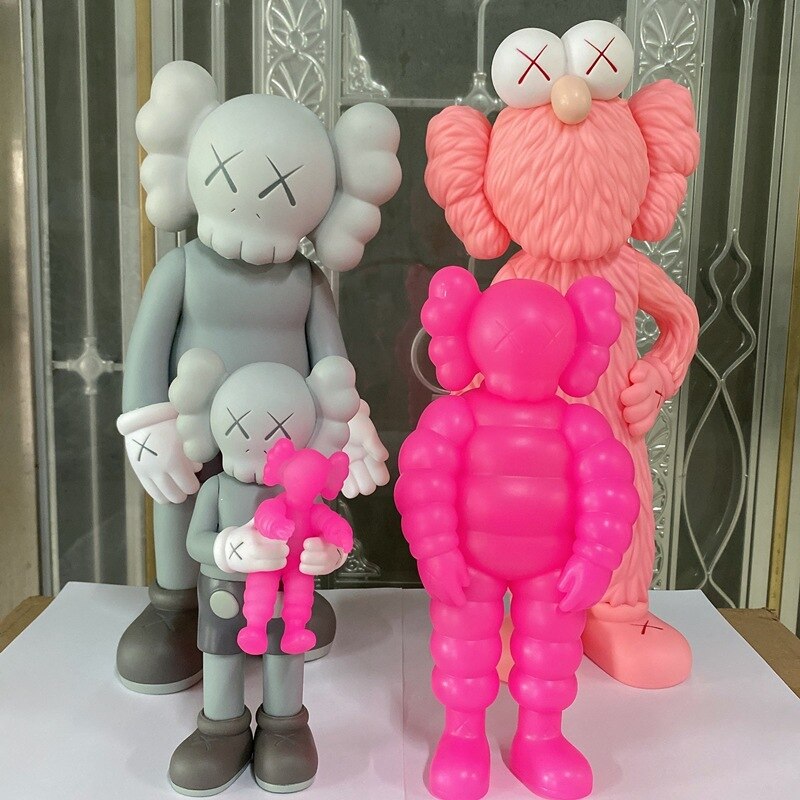 KAWS FAMILY SERIES REPLICAS