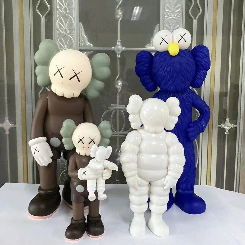 KAWS FAMILY SERIES REPLICAS