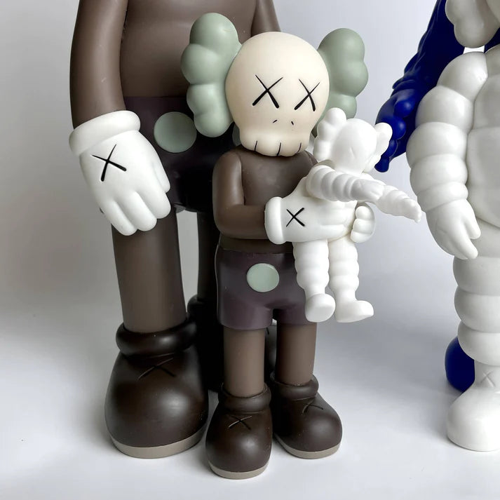 KAWS FAMILY SERIES REPLICAS